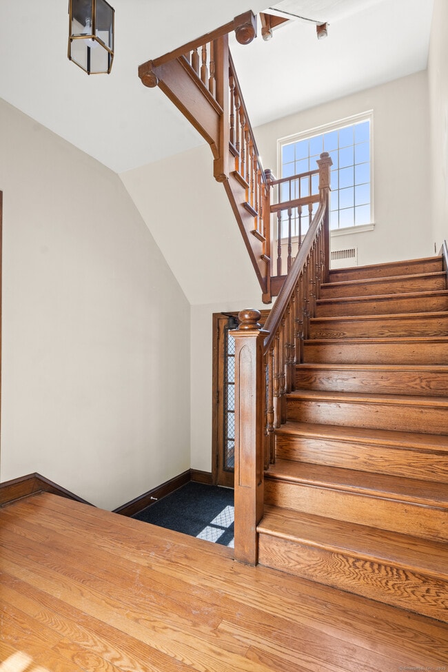 Photo - 6 Highland St Unidad C1