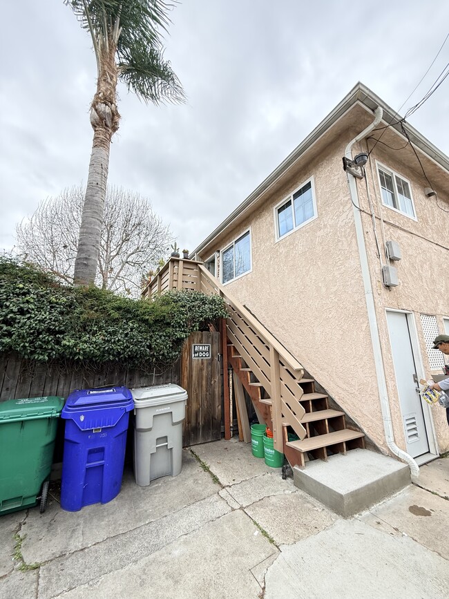 Building Photo - 3922 Monroe Ave Unit 3922 Monroe