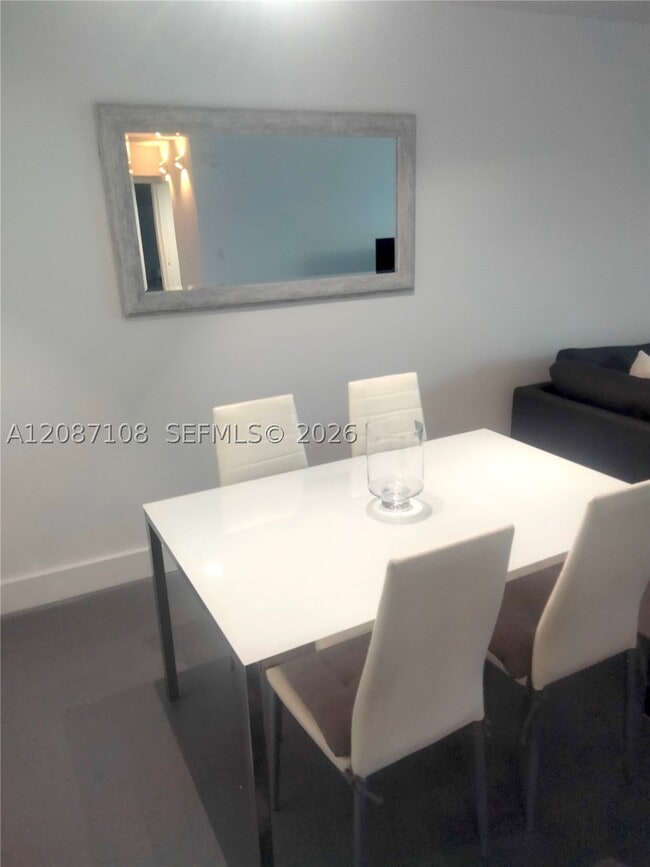 1800 Collins Ave Unit 6B