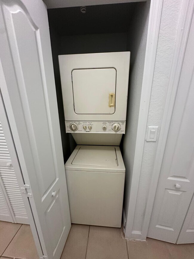 Photo - 2711 SE 16th Ave