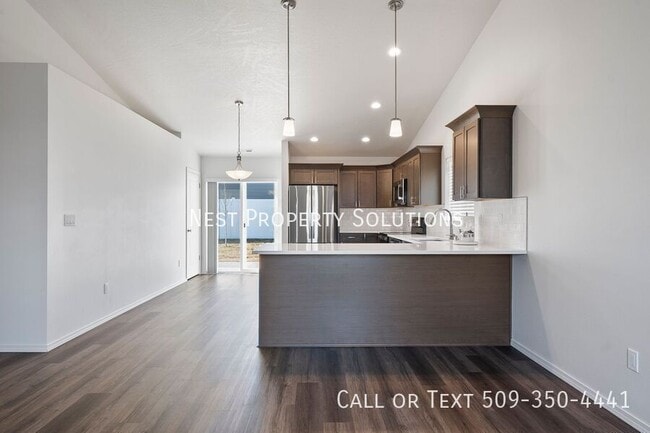 Photo - 422 N Washington St