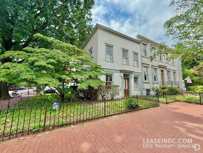 Building Photo - 725 Independence Ave SE Rental