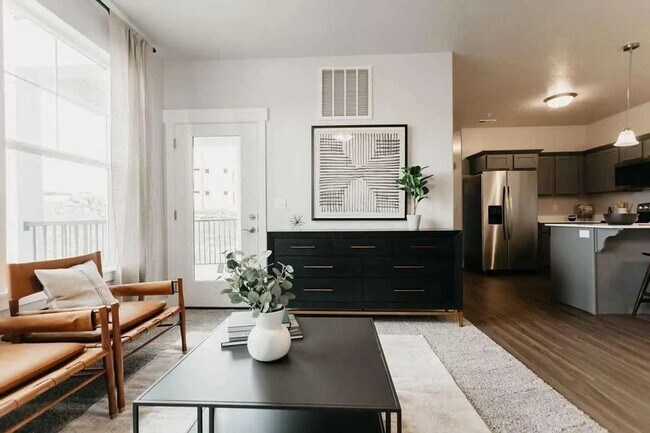 Photo - 1838 W Eaglewood Dr Unit Single Family Home