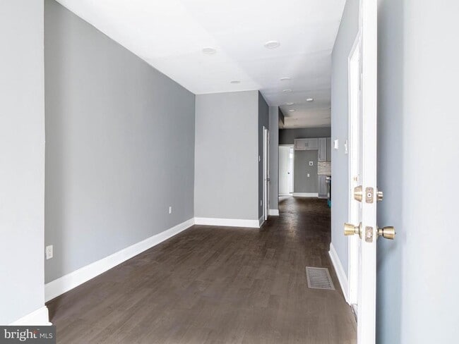 Photo - 2327 N Carlisle St Unidad 1