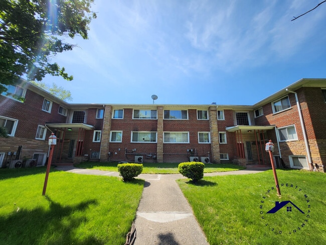 Building Photo - 16950 Normandy St Unit 206 Rental