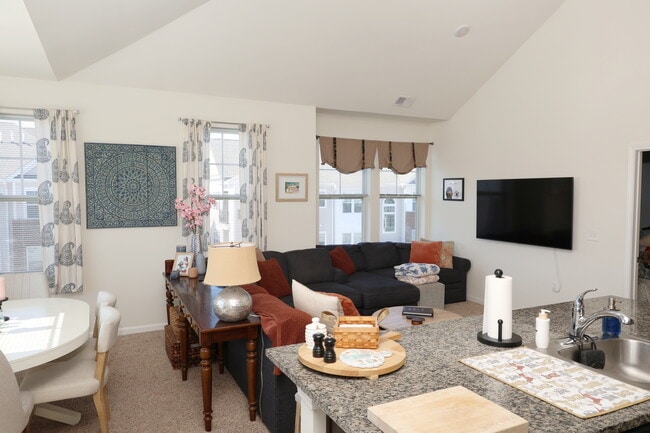 Photo - 233 US-206 Unit 301