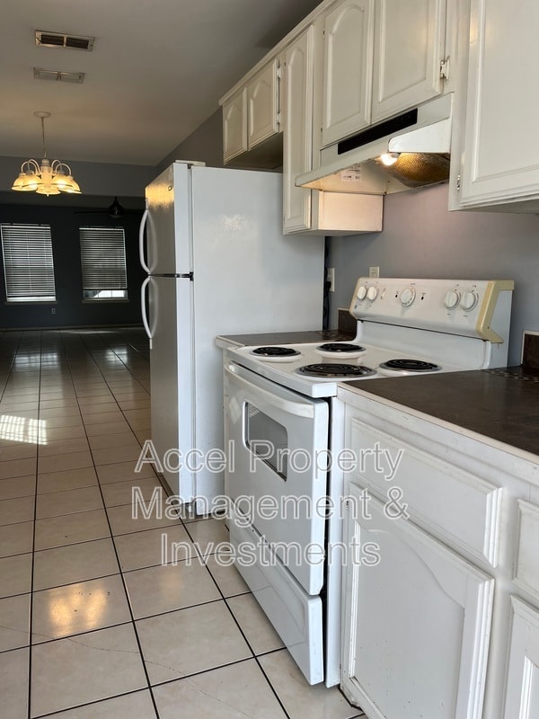 Photo - 1522 W Nolana Ave Unit A