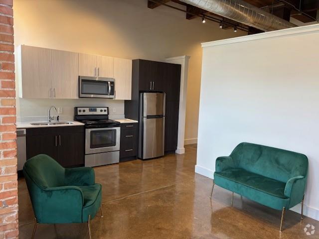 Building Photo - 806 Sampson St Unit 103 Rental