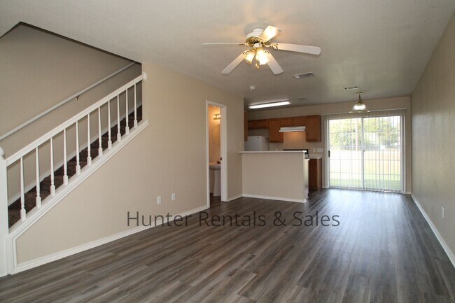 Photo - 1710 Spring Rose Cir