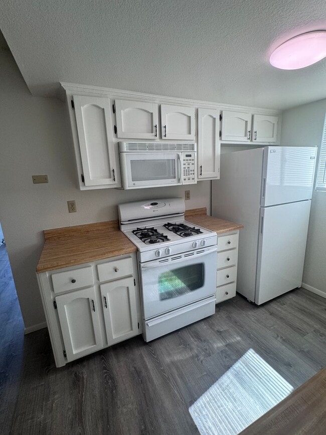 Photo - Must be 55 years of age or older to rent