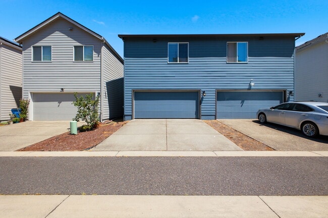 Photo - 744 NE 138th Pl