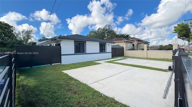 Photo - 2492 NW 44th St Unidad 2492