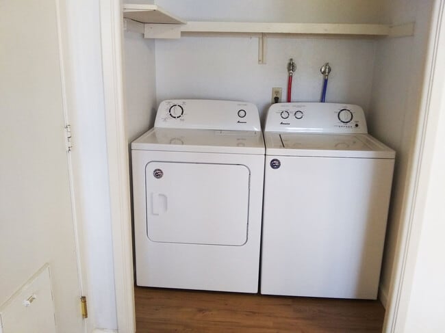 Laundry Room - 3102 Douglas Dr