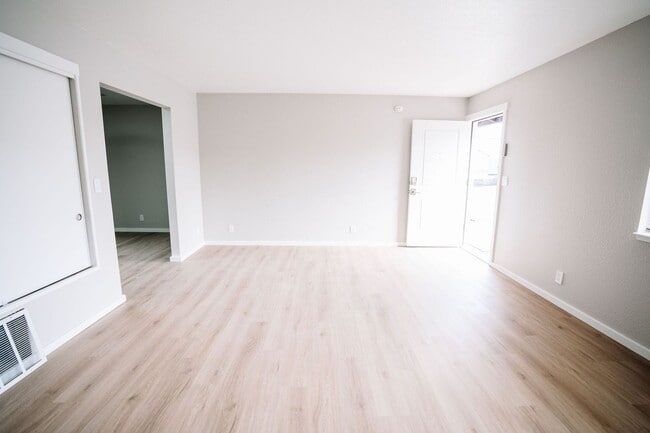 Photo - 1440 Myrtle Avenue Unidad #1