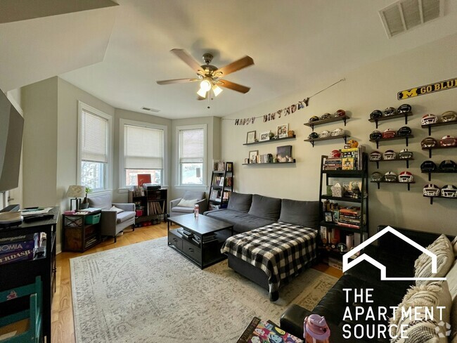 Building Photo - 3612 W Wolfram St Unit 3 Rental