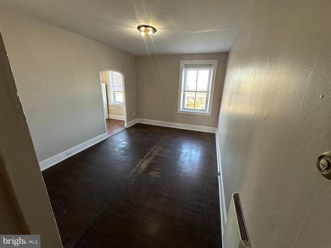 Building Photo - 5 S 3rd St Unit 2