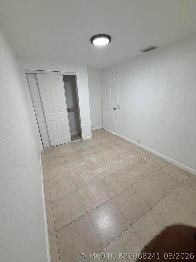 Photo - 926 S F St