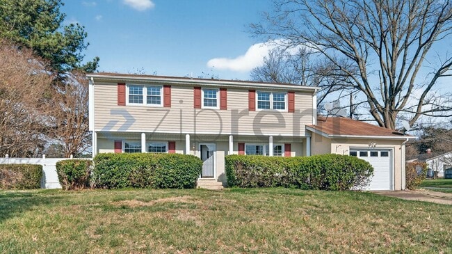 Photo - 324 Busher Rd