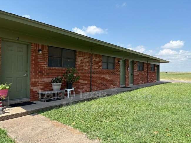 Building Photo - 1702 Short St Unit C Rental