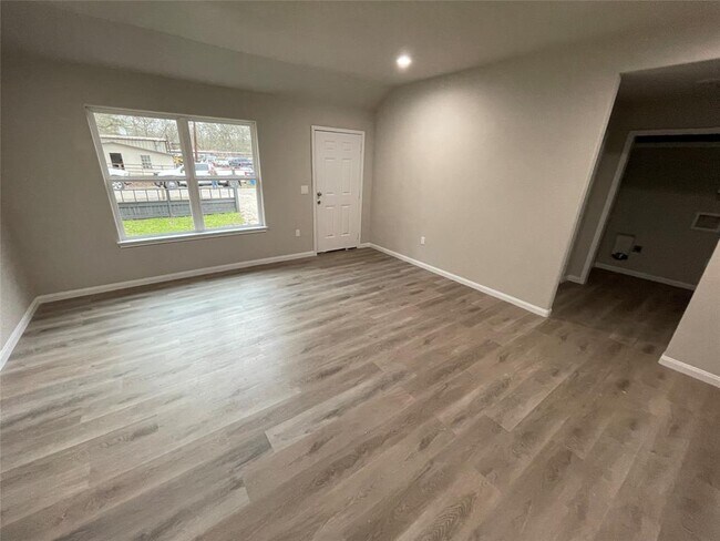 Photo - 20100 Ada Ln