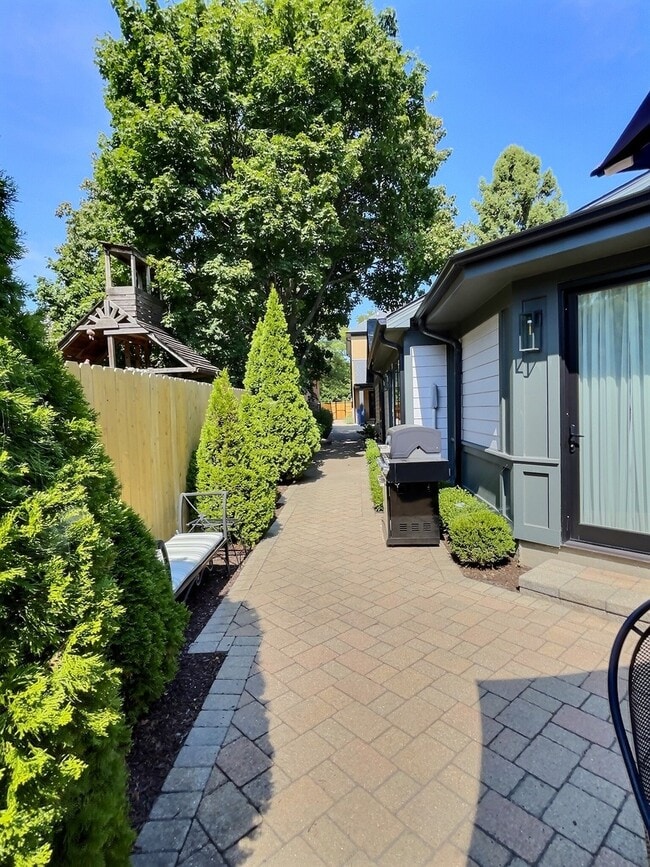 Photo - 5245 W Ardmore Ave