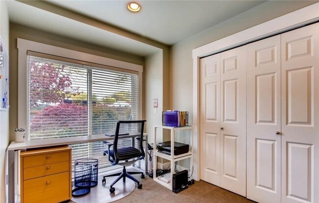 Photo - Beautiful Top of Queen Anne Townhome - 3 Beds / 2.5 Baths