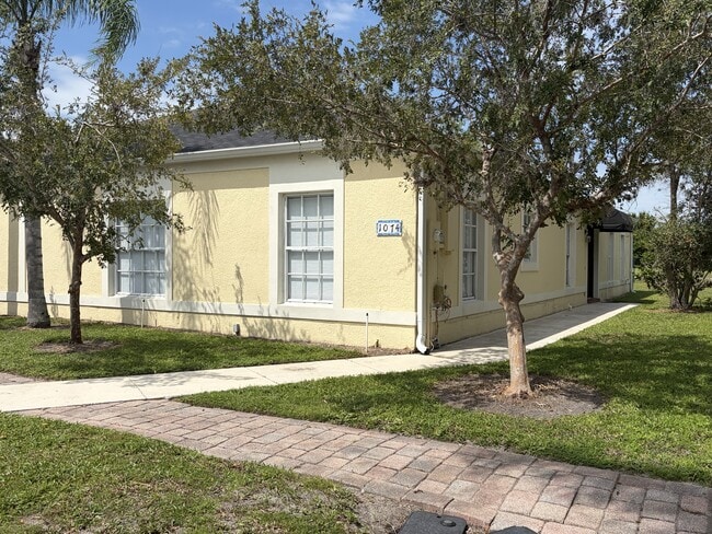 1074 Universal Rest Pl