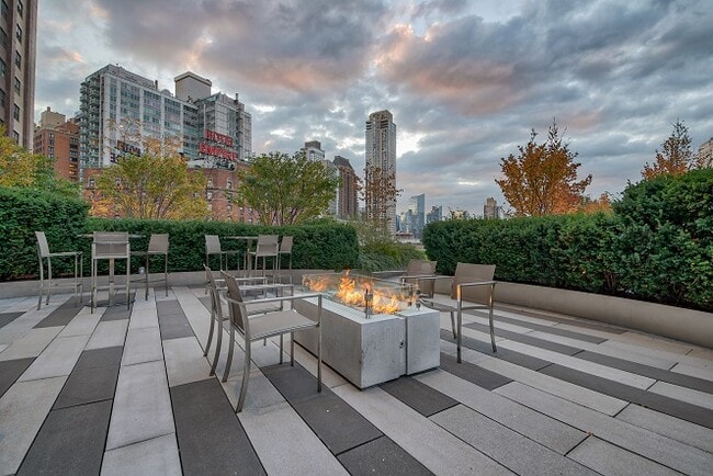 One Lincoln Plaza