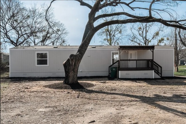 Photo - 393 Knollwood Rd