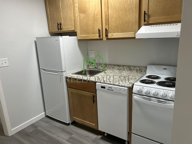 Photo - 1317 Oakland Rd NE Unit 1317-10