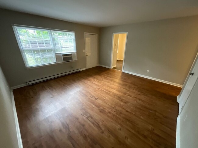 Photo - Charming Single 3/1.5 Family Home near UNCG!