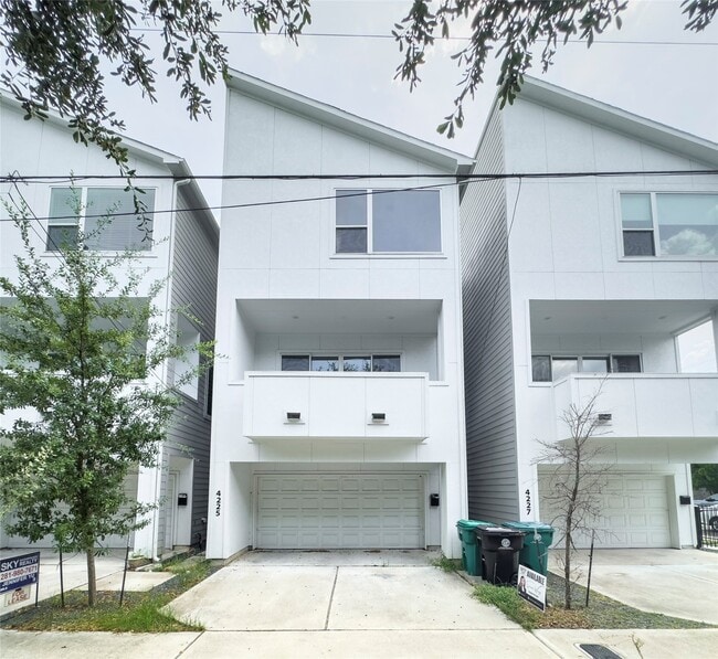 Building Photo - 4225 Eli St Rental