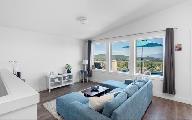 Photo - 7035 Brailsford Pl