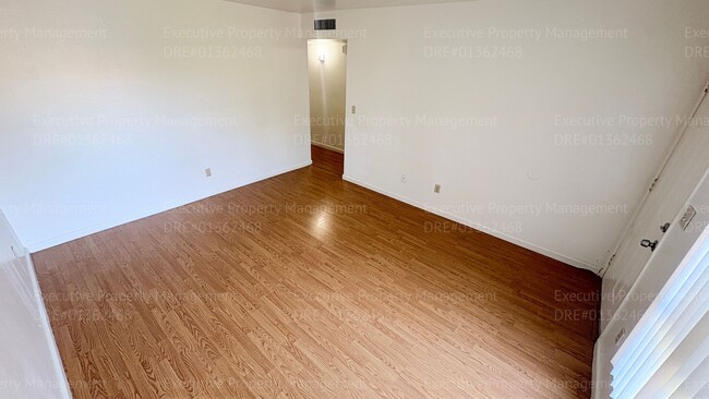 Photo - 2425 Westholme Blvd Unit B