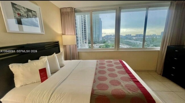 Photo - 19201 Collins Ave Unidad 942