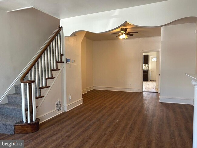 Photo - 606 N 55th St