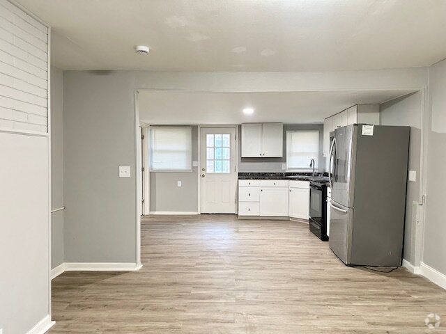 Building Photo - 674 5th Ave Unit 1r Rental
