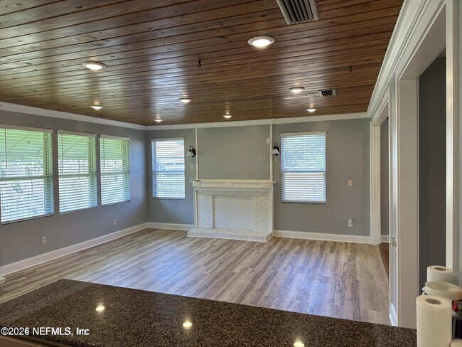 Photo - 6660 Oriole Ave