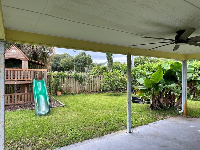 825 Buttonwood Rd