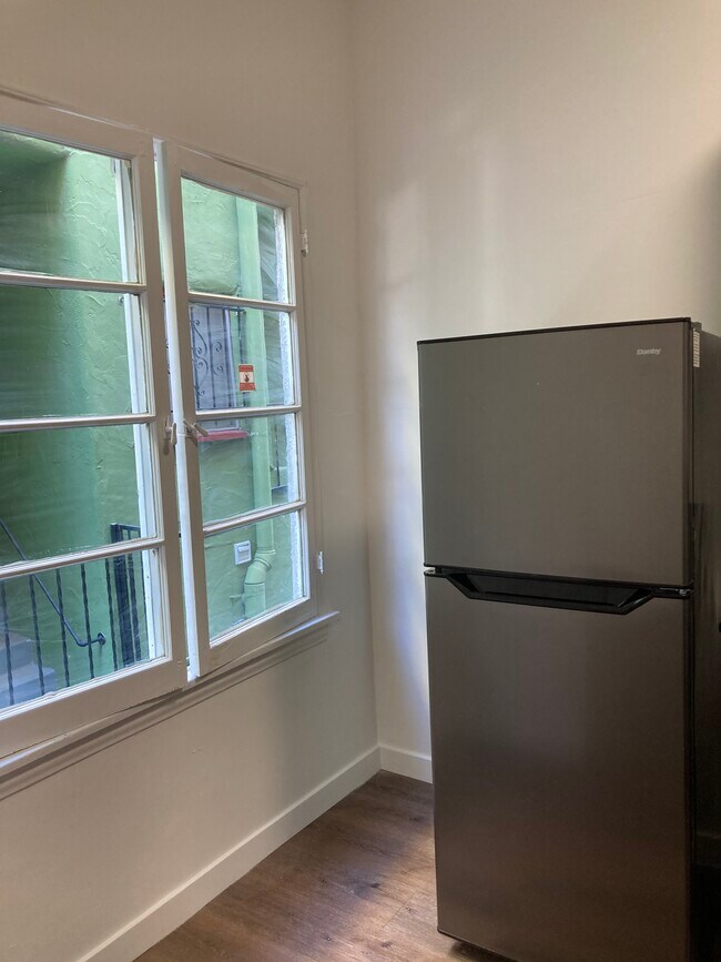 Photo - 839 Parkman Ave Unit 104