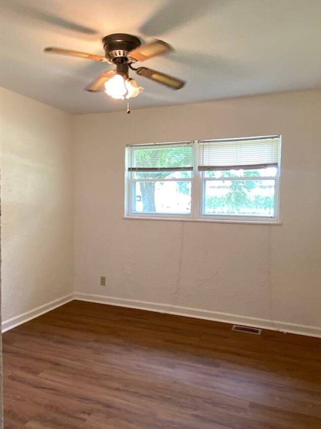 Photo - Three Bedroom, 1.5 Bath Home with Garage, Large Backyard!!