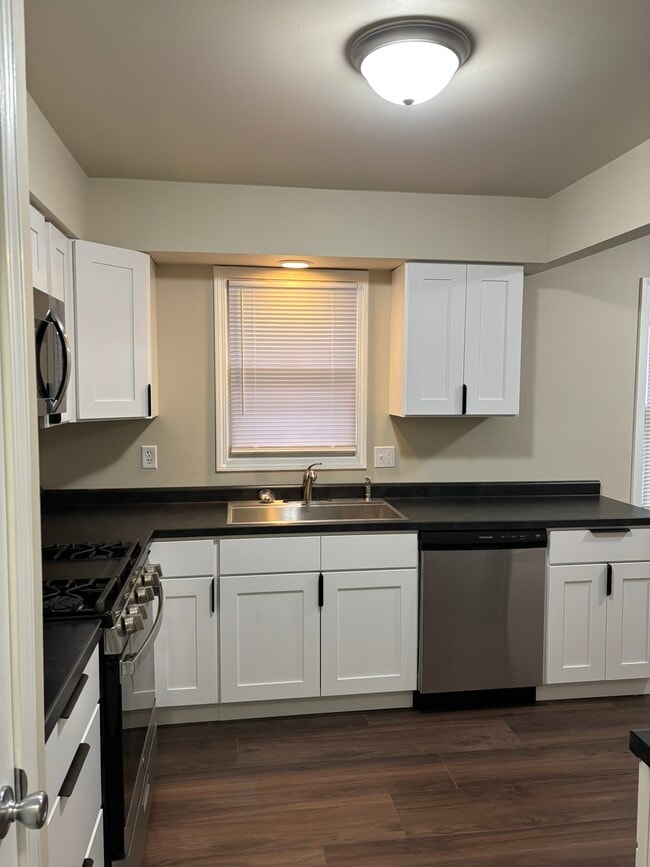 Photo - 8599 E H Ave