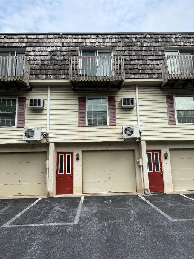 Photo - 845 Silver Spring Plaza Townhome