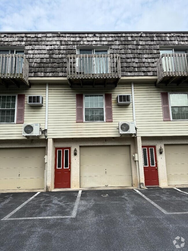 Building Photo - 845 Silver Spring Plaza Rental