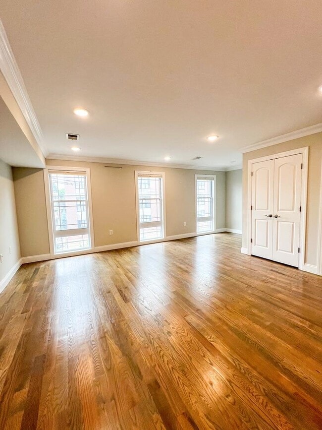 Building Photo - 63 Skillman Ave Unit 3 Rental