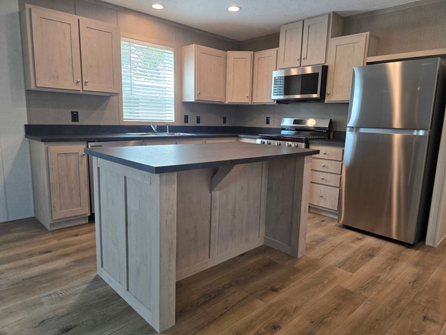 Photo - 119 Georgia St