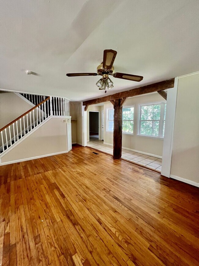 Photo - 112 Cherry Ln