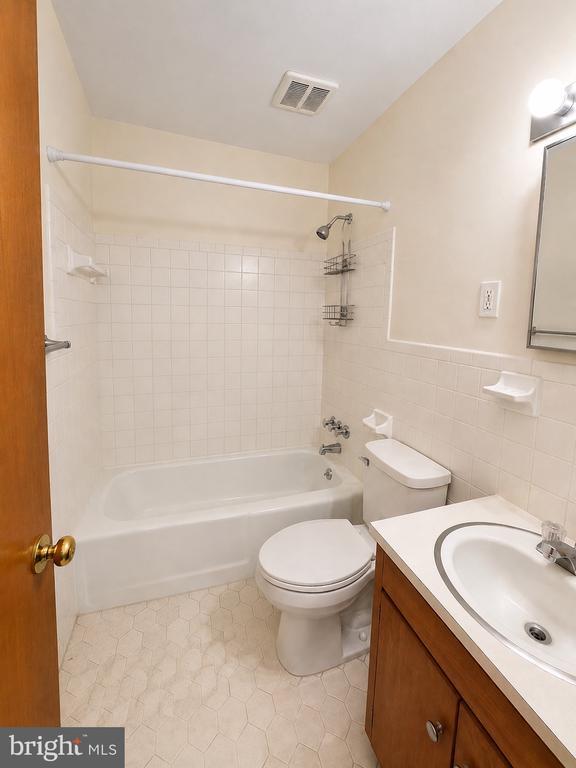 Photo - 403 Market Ave