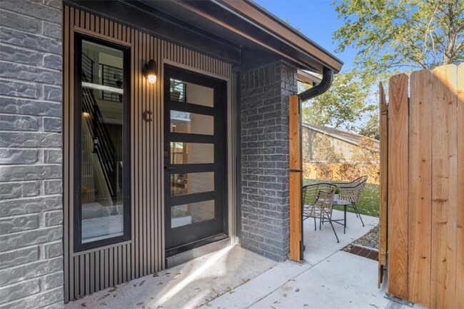 Photo - 1904 Albury Cove Unit C