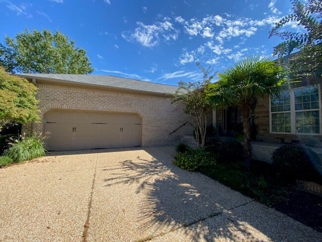 Building Photo - Welcome to your dream home in Brunswick Fo...